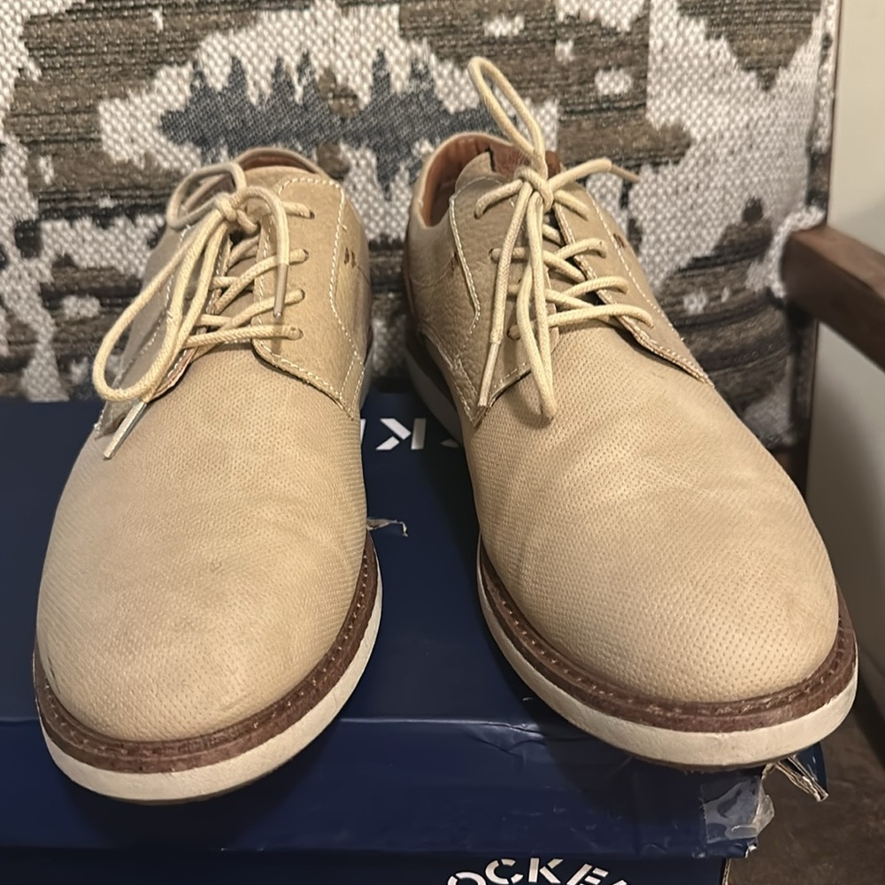 Dockers - Picture 2 of 4